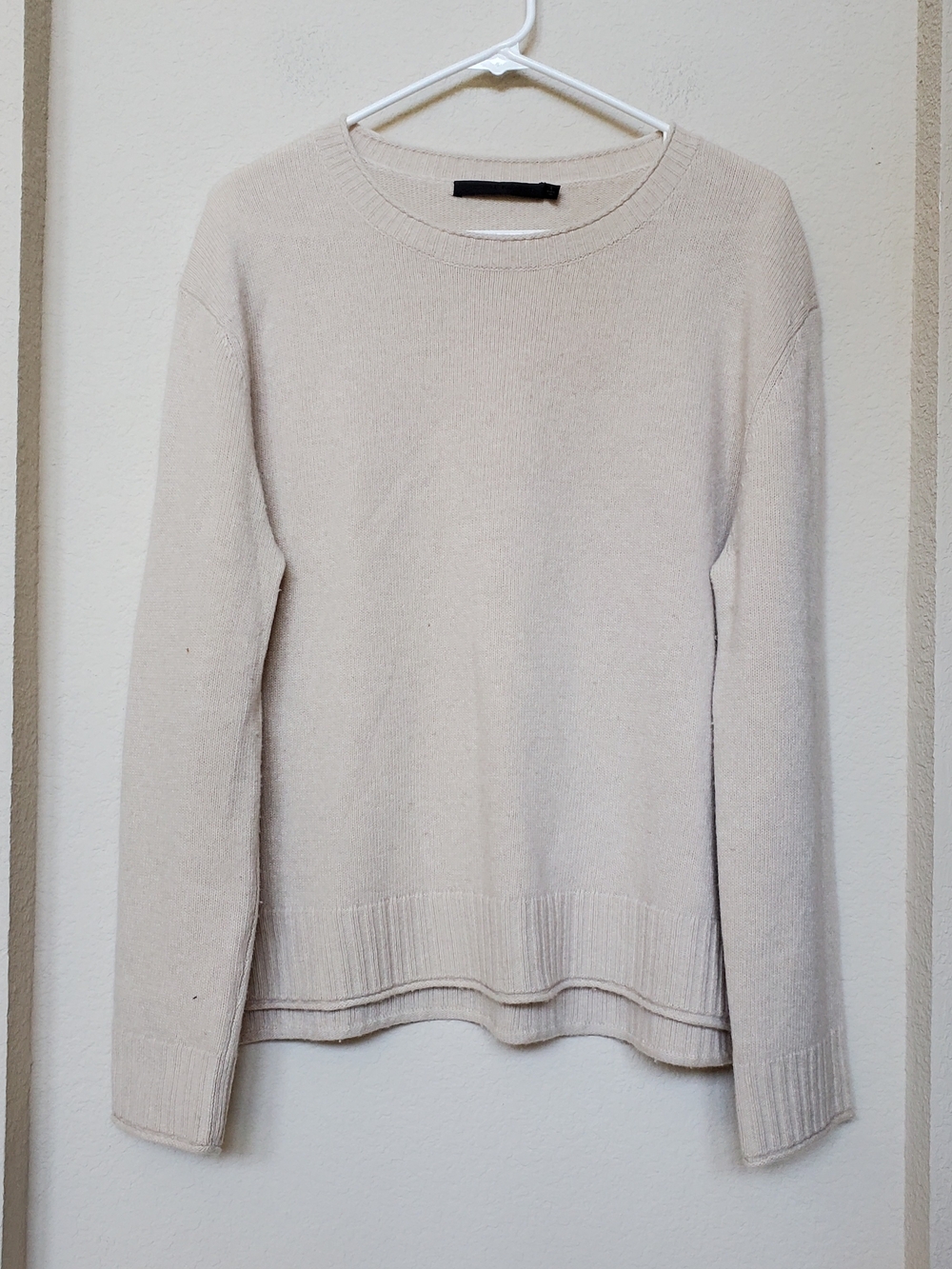 Jenni Kayne Cream Crewneck Sweater. Size Large